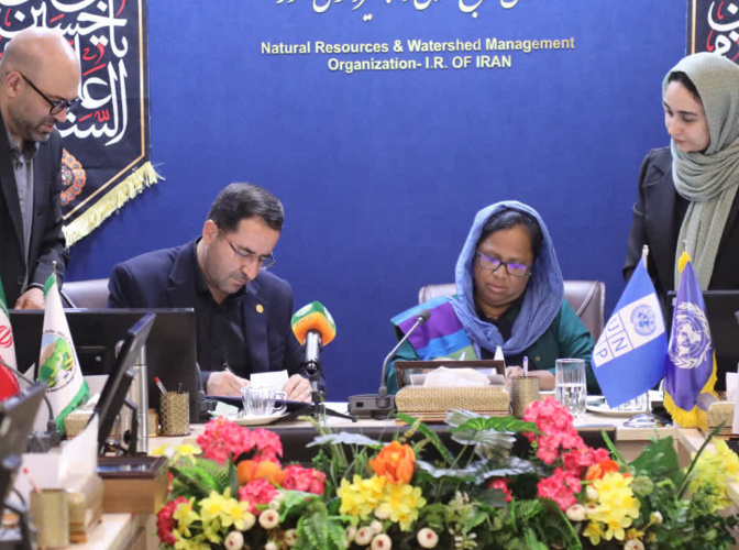 10 Solar Farms to Be Established in Iran’s Desert and Forest Ecosystems