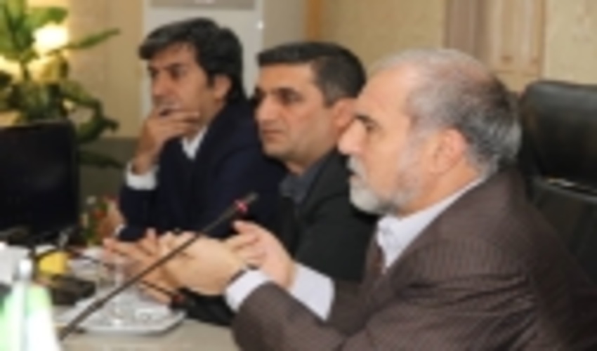 مسئولان منابع طبیعی باید در کنار مردم باشند