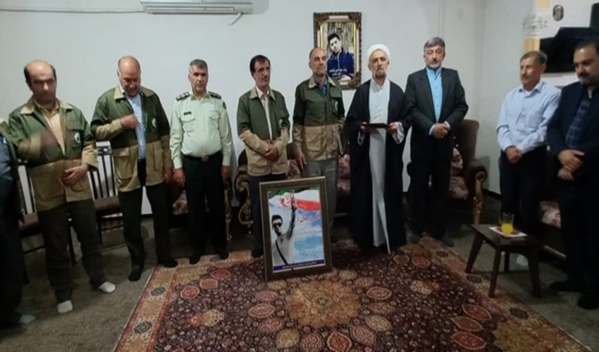خانواده البرز زارعی تجلیل شد/رونمایی از بلوار زارعی در دوگنبدان