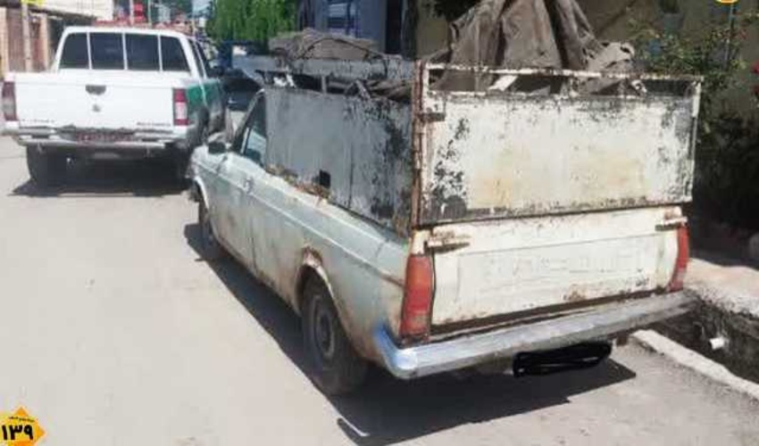 ساری/ توقیف خودروی حامل چوب قاچاق در سوادکوه